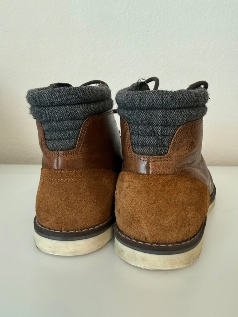 Crevo Brown Distressed Leather Chukka Boots with Gray Knit Collar Size 11